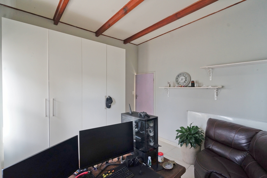 4 Bedroom Property for Sale in Kidds Beach Eastern Cape